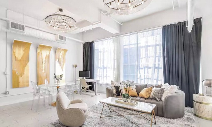 Downtown Los Angeles Apartment | Chic DTLA 1-bedroom sleeps 4 with Rooftop Pool and Free Parking