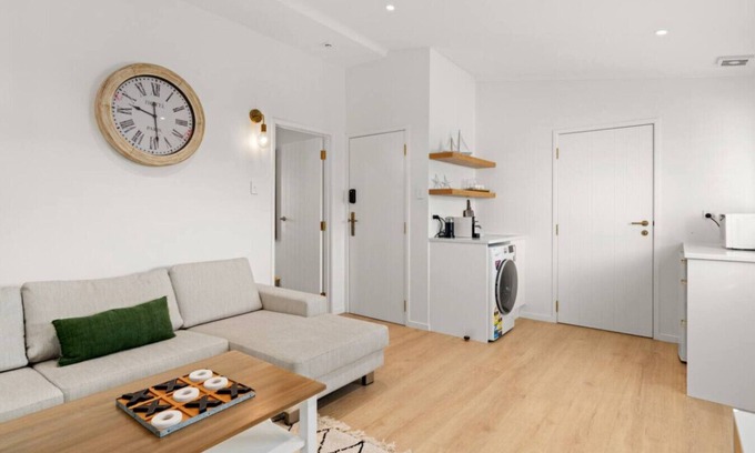 Mission Bay Condo | Chic Exec Apart w/Free Parking, Wifi & Netflix