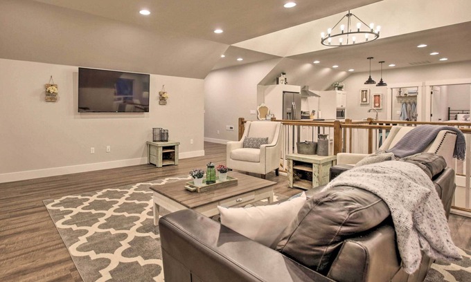 McMinnville House | Chic Farmhouse w/Creek in Heart of Wine Country!