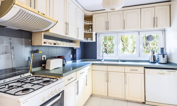 Arnavutkoy Apartment | Chic Flat w Garden in Bebek, Lux Side of Istanbul