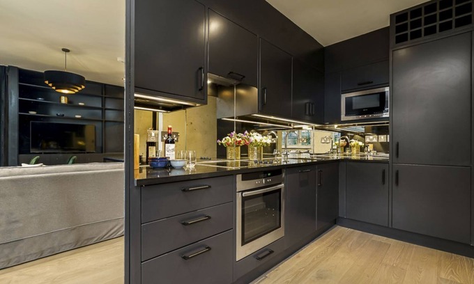 Queen's Gate House | Chic Mews house in S Kensington