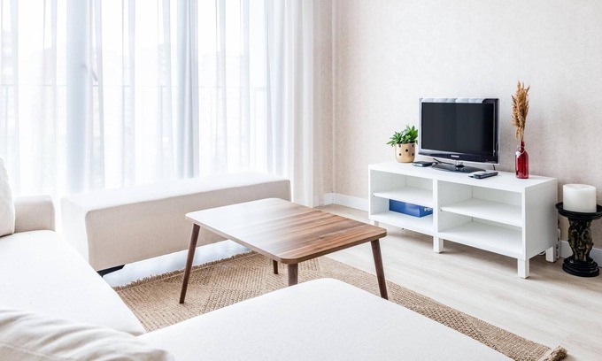 Umraniye Apartment | Chic, Modern and Ample Flat near Finance City