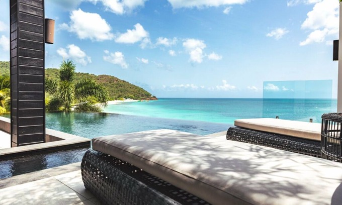Fryes Beach Hotel | Chic Oceanfront 4 Bedroom Villa Perfect for Beachfront Morning Coffee Moments