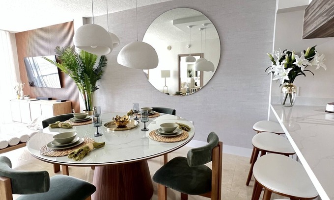 Edgewater Apartment | Chic Penthouse in the heart of Miami amazing Ocean and Sunset view