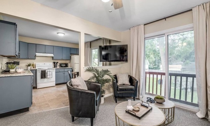Ypsilanti Apartment | Chic Remodeled Retreat Near Emu: Easy Commute 2 Bedroom Apts