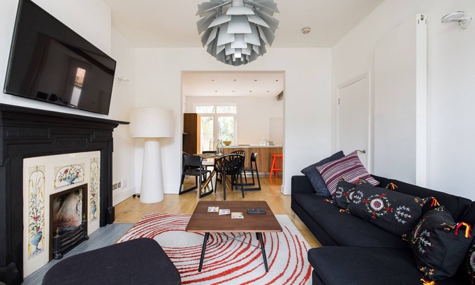 Notting Dale House | Chic Residence Architect Crafted