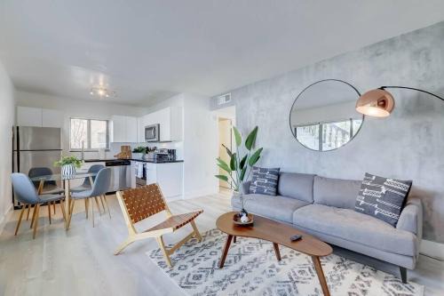 Imperial Point Apartment | Chic Retreat: 2BR Apartment!