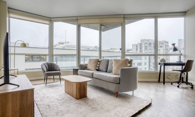 Rincon Hill Apartment | Chic Rincon Hill 1BR w/Gym & Lounge, walk to Embarcadero, by Blueground