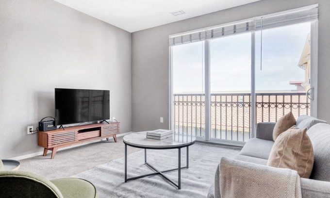San Jose Apartment | Chic Santana Row 2BR w/Pool & Garage, 10 mins to Google, by Blueground