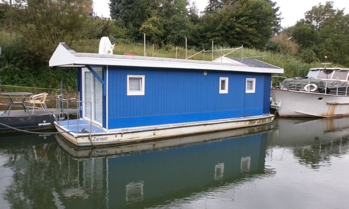 Hersel Boat Rental | Chic sports boat for relaxing