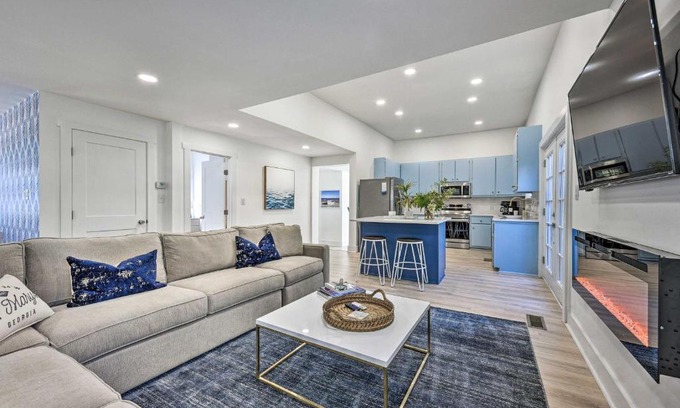St. Marys House | Chic St Marys Home, 2 Blocks from Riverfront