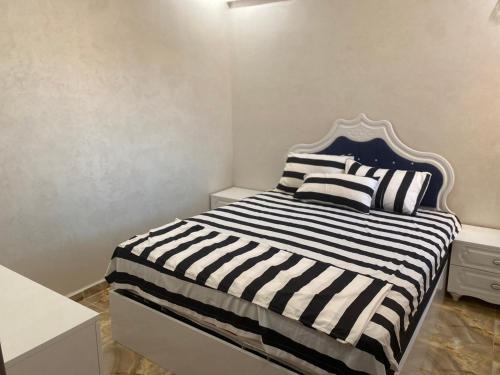 Tassoultante Apartment | Chic Stay near Oasiria
