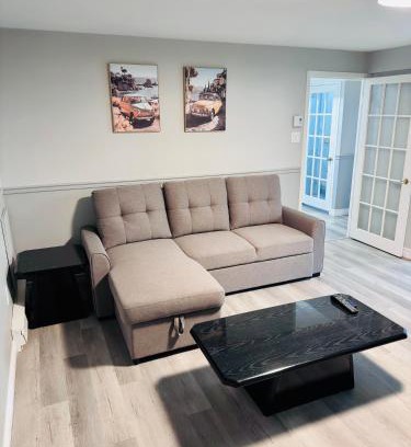 Plateau Apartment | Chic Ste Foy Hideaway Cozy & Bright