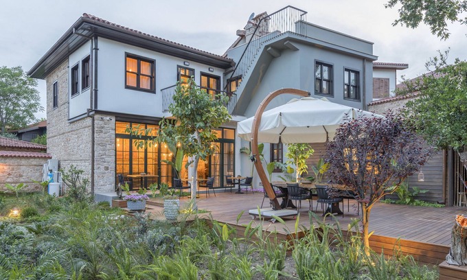 Kaleici House | Chic Stone House with Lush Garden Faced to Scenic Historical Ramparts