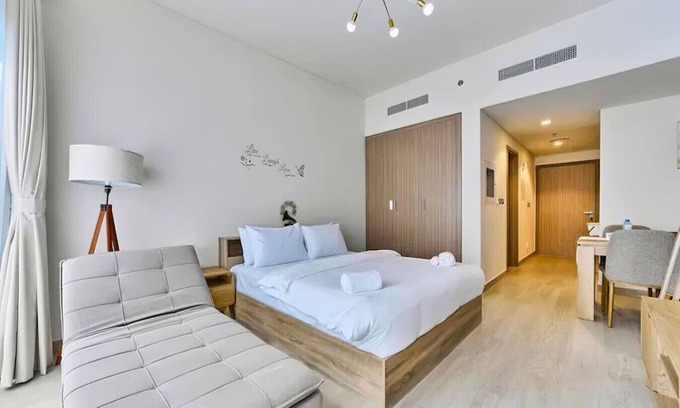 Nad Al Sheba Apartment | Chic Studio in Azizi Riviera with Modern Amenities