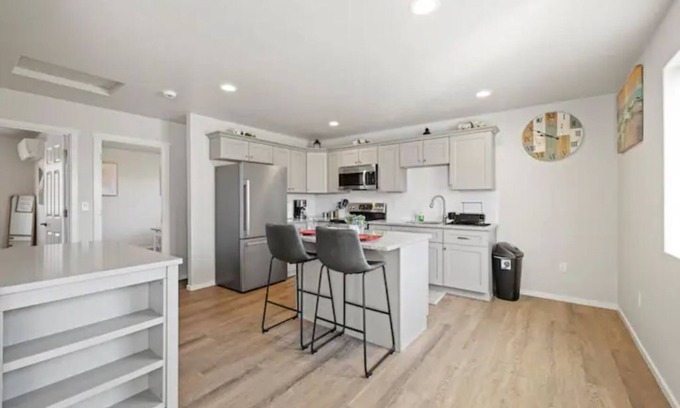 Pasco House | Chic & Tranquil 2BR Home in PSC