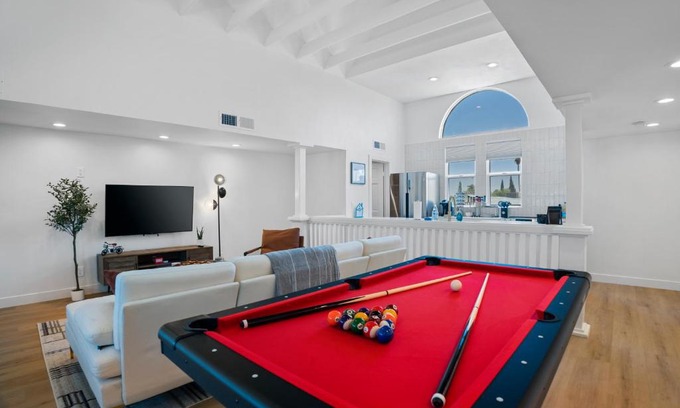 Camelback East House | Chic Uptown Phoenix Home - Pool Table & Perfect Location