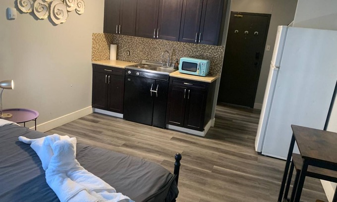 Downtown West End Apartment | Chic Urban Retreat in the Heart of Calgary