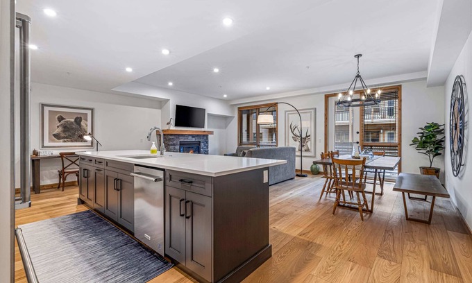 Canmore Apartment | Chic Urban Sanctuary in the Heart of Down