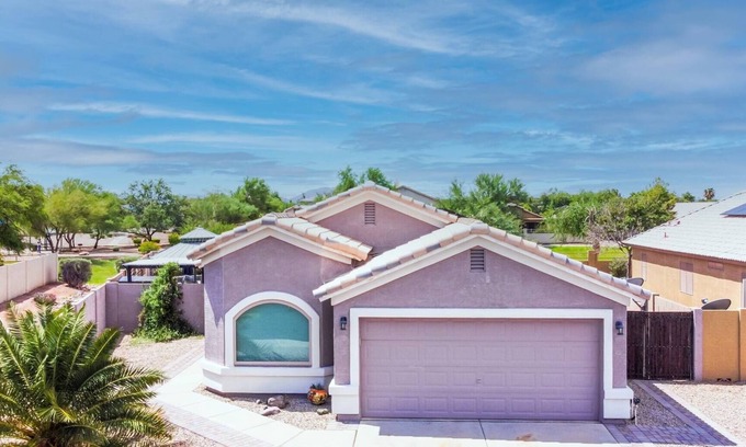 Casa Grande Apartment | Chic Villa - Pool, hot Tub, hammock, king Bed, wi-fi