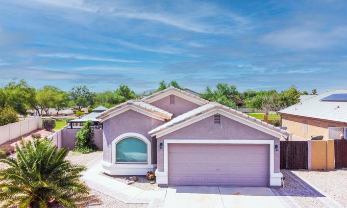 Casa Grande Apartment | Chic Villa - Pool, hot Tub, hammock, king Bed, wi-fi