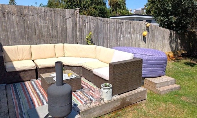 Chichester House | Chichester House I Secure Garden with Hot Tub I Parking I Near Local Beaches