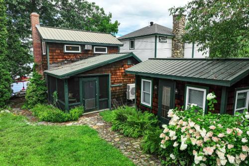 Raymond House | Chickadee Cottage