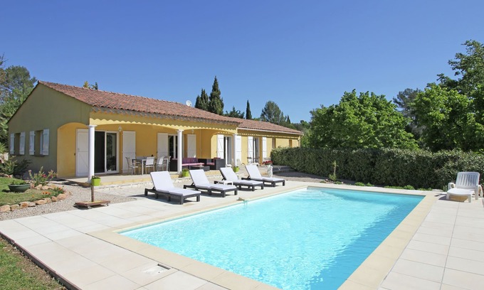 Bagnols-en-Foret Villa | Child-friendly villa with private pool
