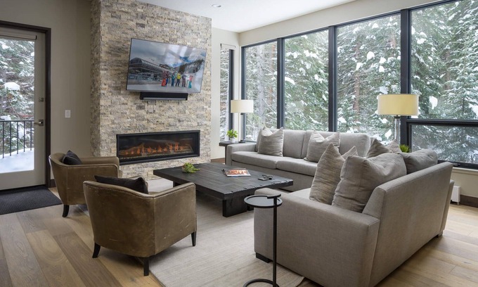 Winter Park Condo | Chill 303 | Modern Design | Close To Slopes | Luxe Condo | Pool + Hot Tub