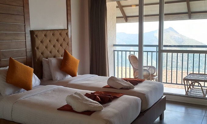 Chinnakanal Hotel | Chill Berg Resort - Bodimettu