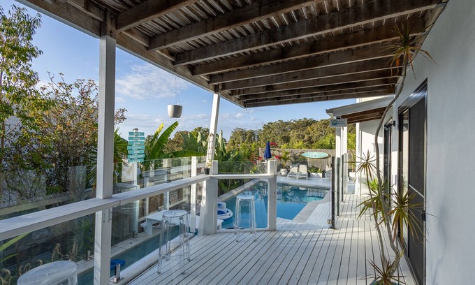 Buderim Apartment | Chill Haus | Garden Views - Beachy Boho Bali Vibes