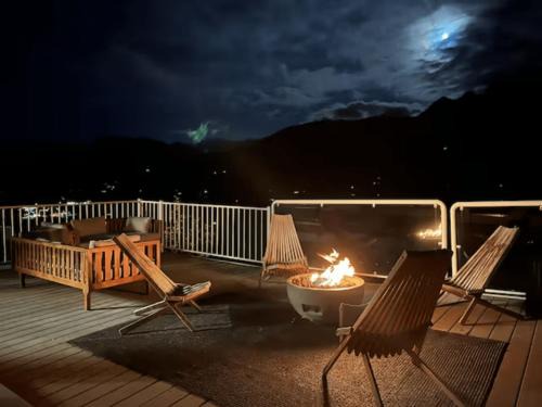 Three Rivers House | CHILL MODE ON! Get over here already!