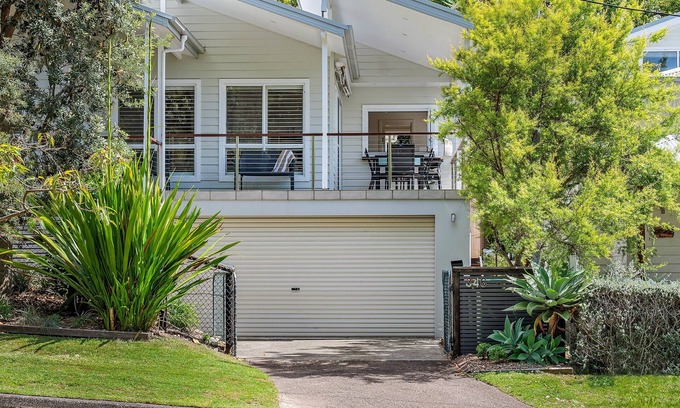 Avoca Beach House | "Chill & Unwind @ Avoca Beach"
