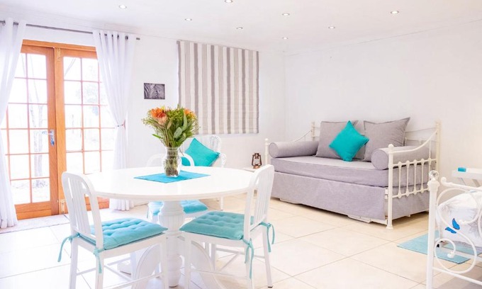 Fort Nottingham House | Chilled Oaks