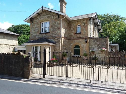 Shanklin Bed & Breakfast | Chine Side