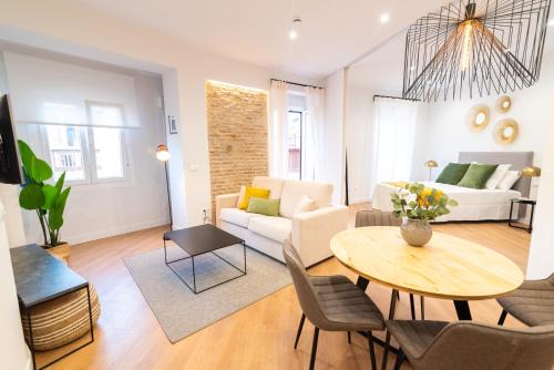 Centro Apartment | Chinitas Santos Apartments