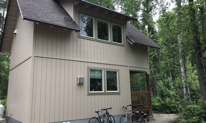 Talkeetna House | Chinook Bear