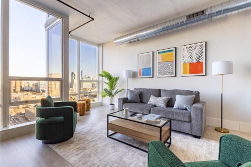 Historic Downtown Apartment | Chique Loft 15 Min from NYC with City View & Pool