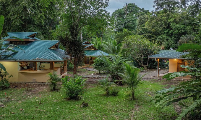 Chiguata House | Chiquita Casitas - Macaw & Toucan - Coastal Caribbean Comfort