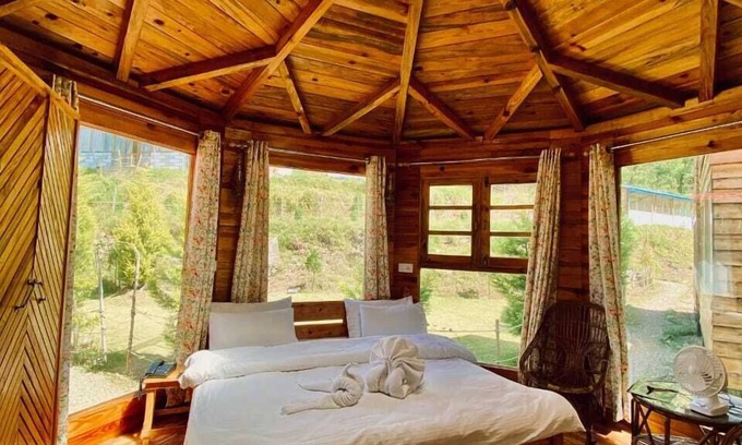 Naina Range Hotel | Chirpingi Birdz Resort