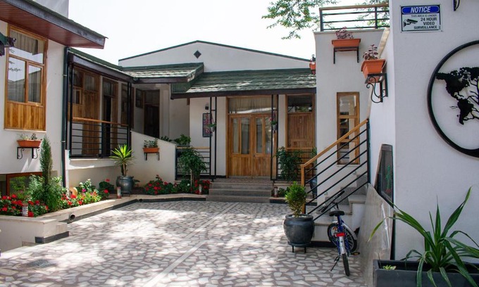 Nifas Silk-Lafto House | Choice Guest House 2