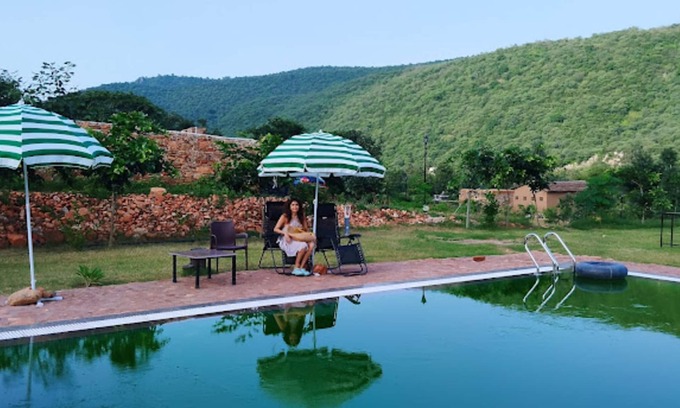 Jhiri Hotel | Chokhiwadi Forest Retreat