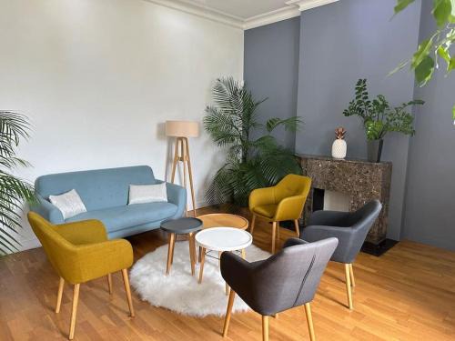Cholet Apartment | Cholet, en Centre-Ville et Spacieux, Proche du Parc du Puy DuFou