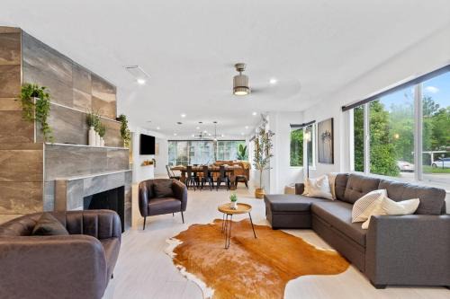 Gainesville House | Chomp House - 0 8m to Stadium Pool Sleeps 16
