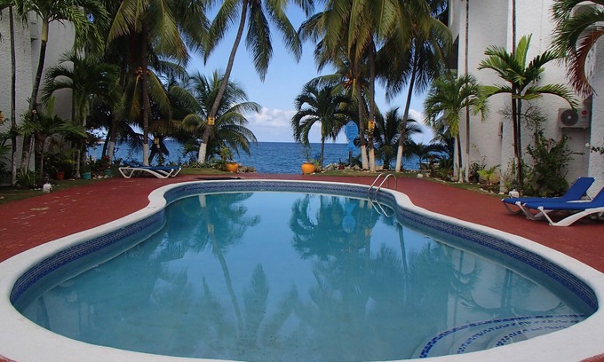 Tower Isle Apartment | Chrisanns Hidden Cove 2 bdr apt, sleeps 5, pool, beach