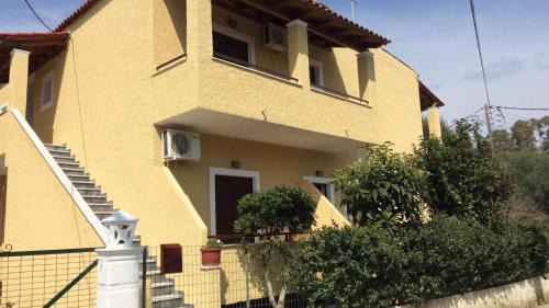 Messonghi Apartment | Christina Apartments On The River