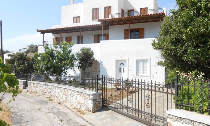 Naxos Apartment | Chrysolithos Kerami Artemis Apartment