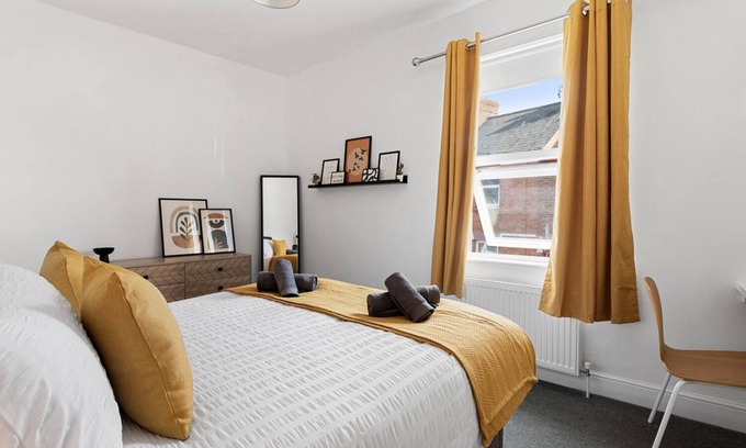 Exeter House | Church View by Staytor Accommodation