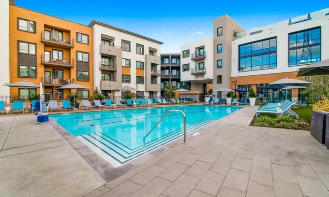 Menlo Park Apartment | Churchill Living at Anton Menlo