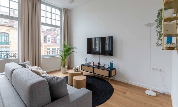 Ukkel Apartment | Churchill V - One Bedroom Apartment, Sleeps 4